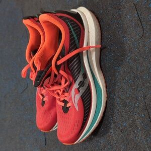 Saucony endorphin speed 2